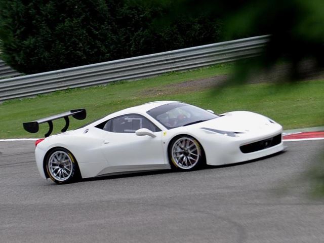 Ferrari представил новый 458 Challenge Evoluzione